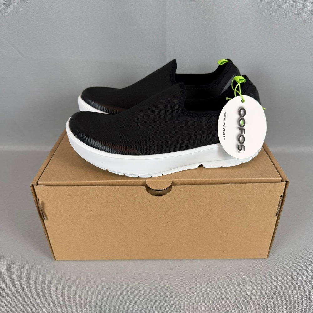 Oofos OOmg Eezee Recovery Sneakers Womens 6 Black White Slip-On Light Shoes NIB